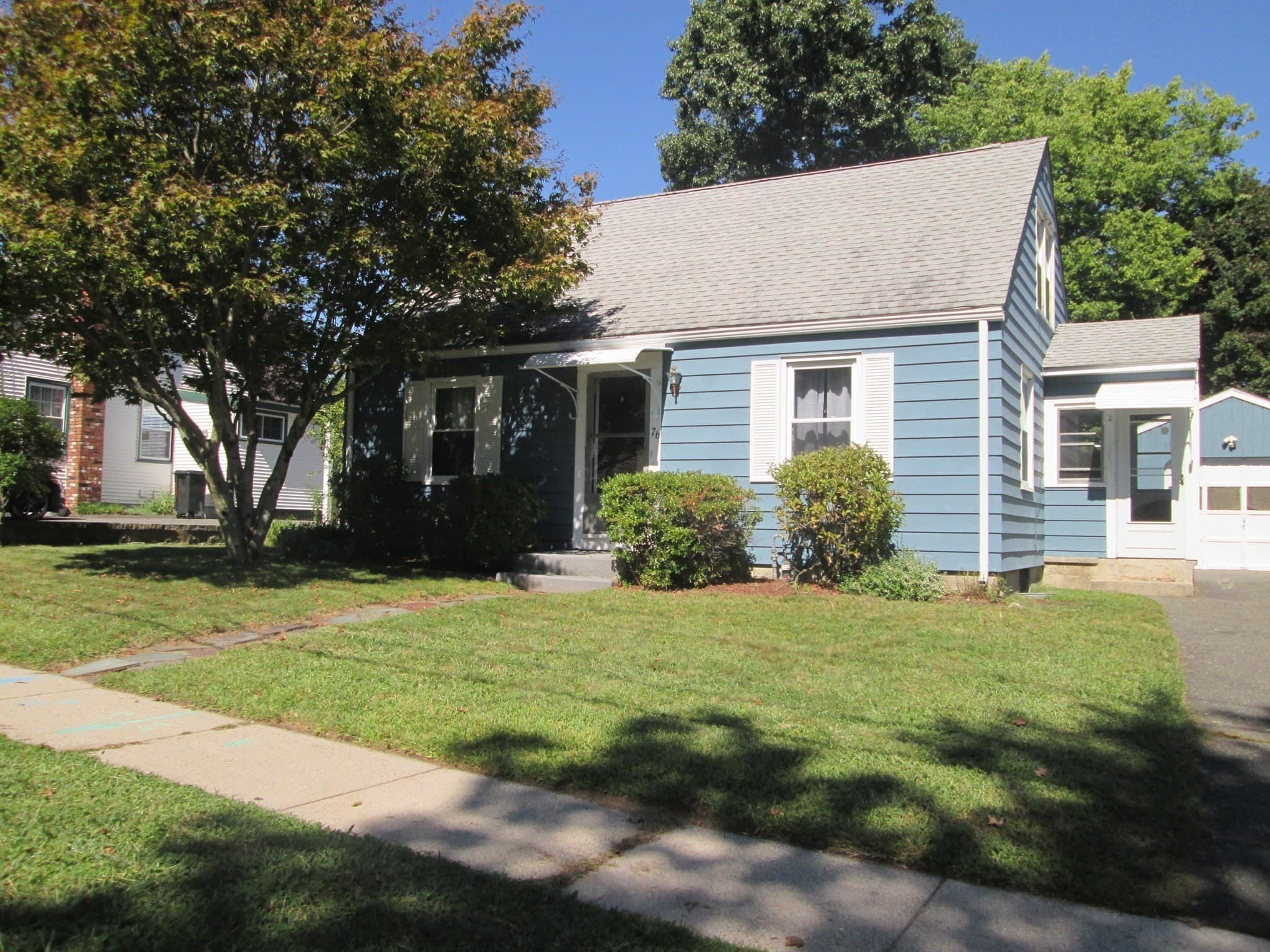 Single Family Residence at 76 Surrey Rd, Springfield MA 01118, Springfield, photo 2 of 26