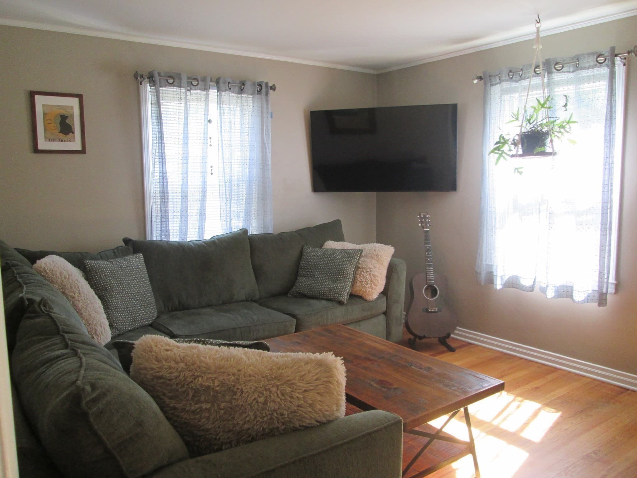 Single Family Residence at 76 Surrey Rd, Springfield MA 01118, Springfield, photo 6 of 26