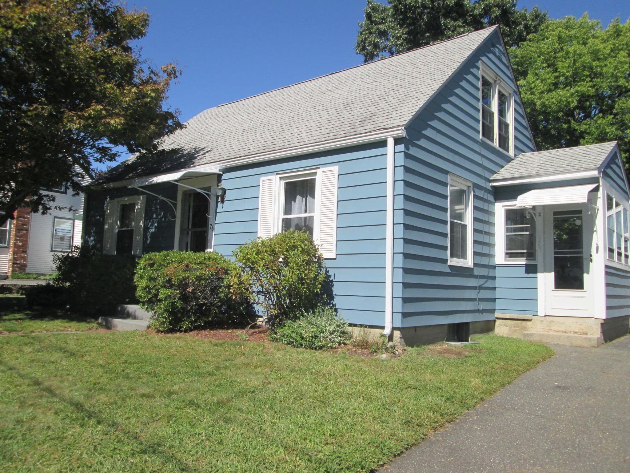 76 Surrey Rd, Springfield MA 01118