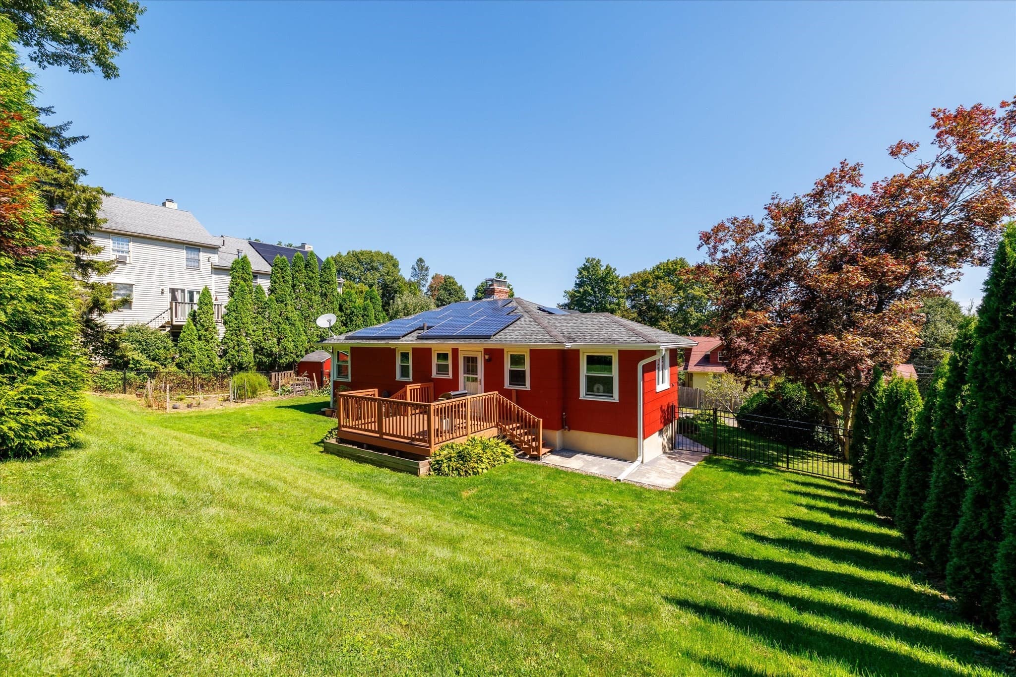 Single Family Residence at 34 Evelyn St, Worcester MA 01607, Worcester, photo 6 of 41