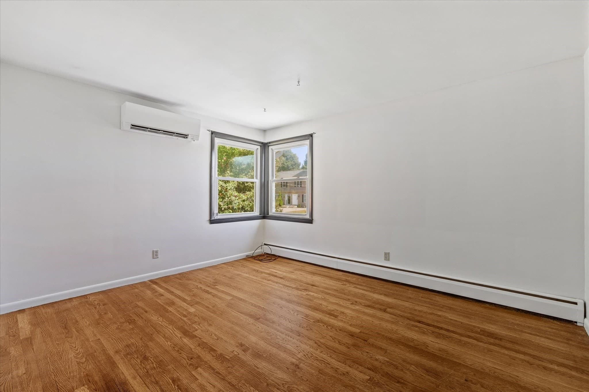 Single Family Residence at 34 Evelyn St, Worcester MA 01607, Worcester, photo 34 of 41