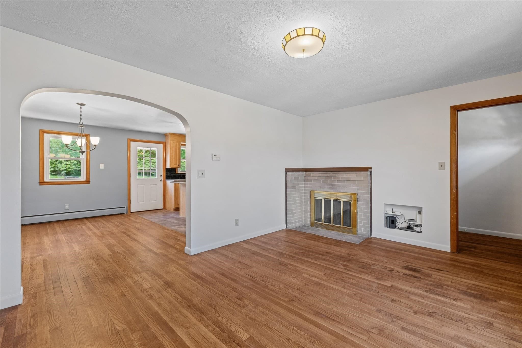 Single Family Residence at 34 Evelyn St, Worcester MA 01607, Worcester, photo 14 of 41