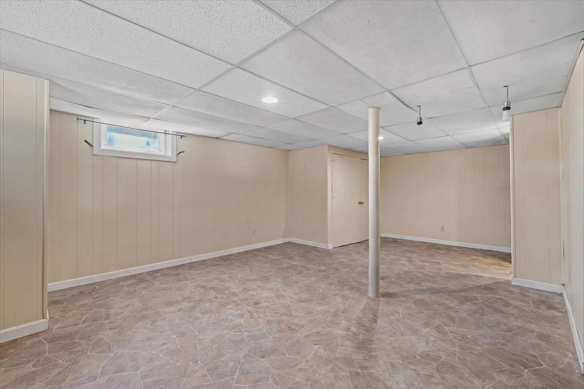 Single Family Residence at 34 Evelyn St, Worcester MA 01607, Worcester, photo 37 of 41