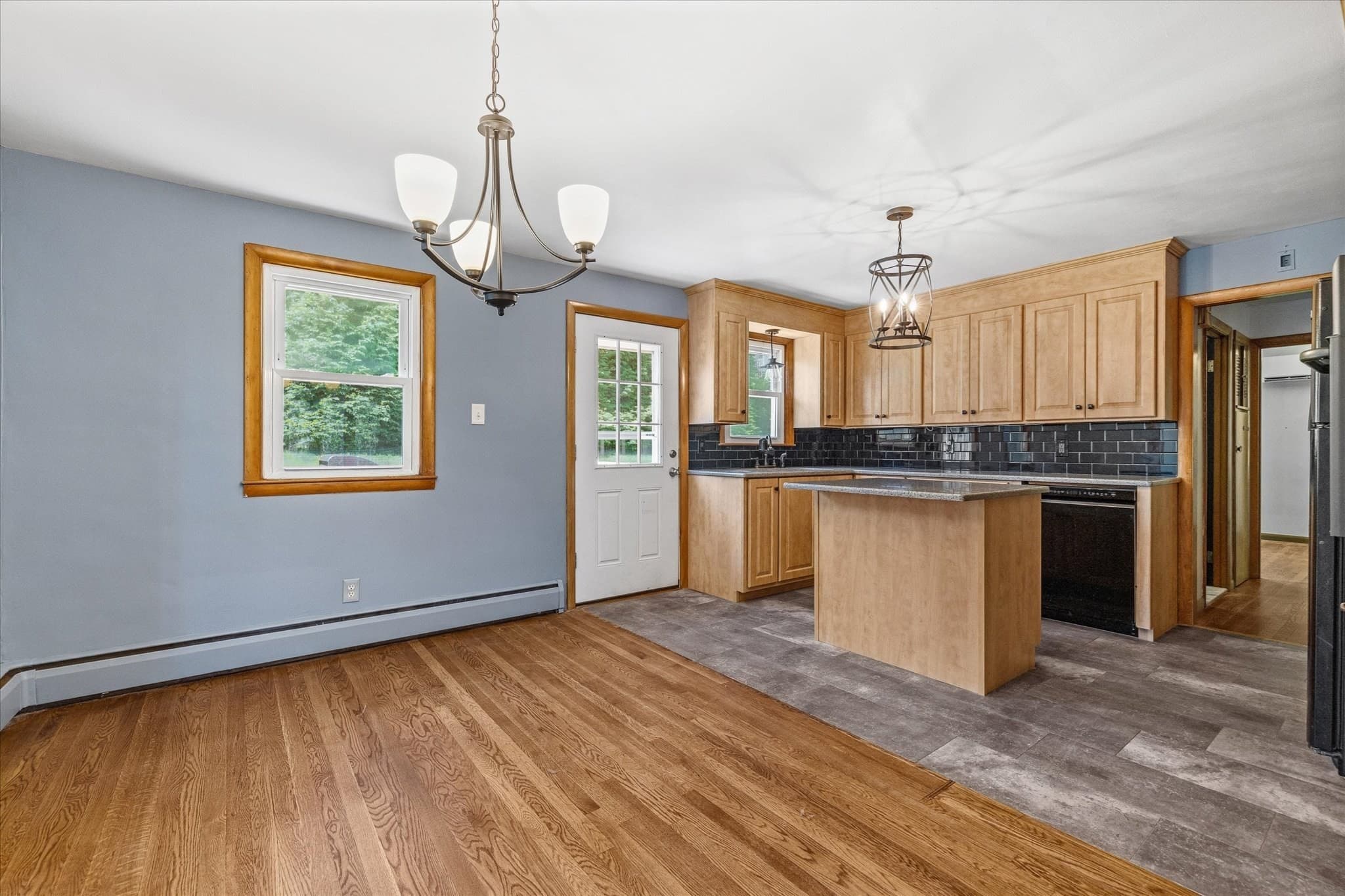 Single Family Residence at 34 Evelyn St, Worcester MA 01607, Worcester, photo 19 of 41