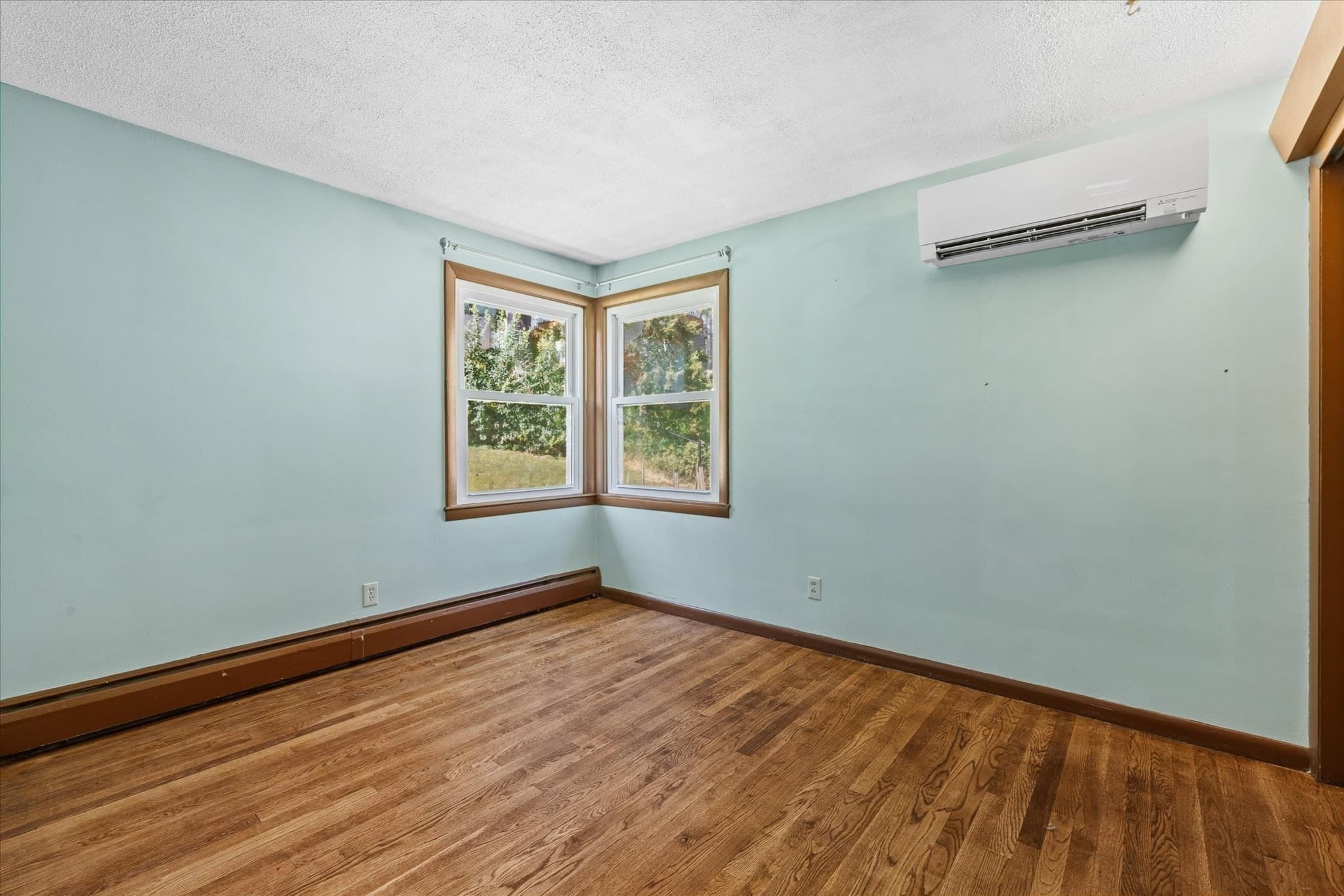Single Family Residence at 34 Evelyn St, Worcester MA 01607, Worcester, photo 31 of 41