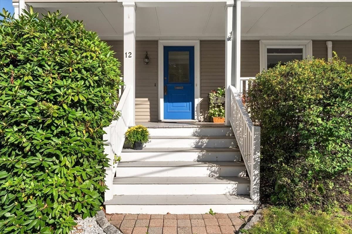 Condominium at 12 Barnes Rd # 2, Newton MA 02458, Newton, photo 2 of 41