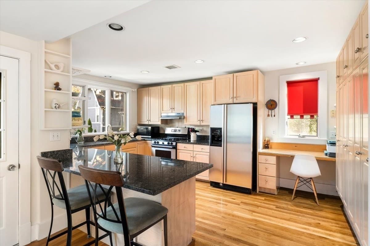 Condominium at 12 Barnes Rd # 2, Newton MA 02458, Newton, photo 6 of 41