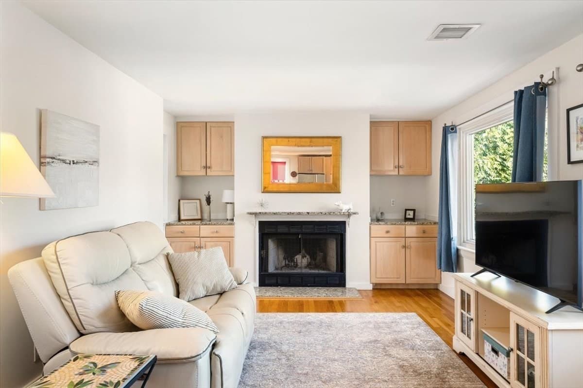 Condominium at 12 Barnes Rd # 2, Newton MA 02458, Newton, photo 16 of 41
