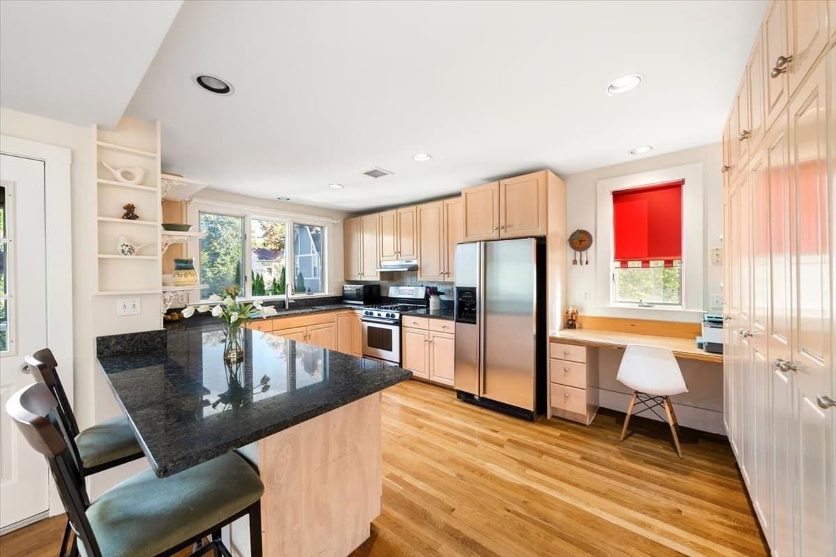 Condominium at 12 Barnes Rd # 2, Newton MA 02458, Newton, photo 7 of 41