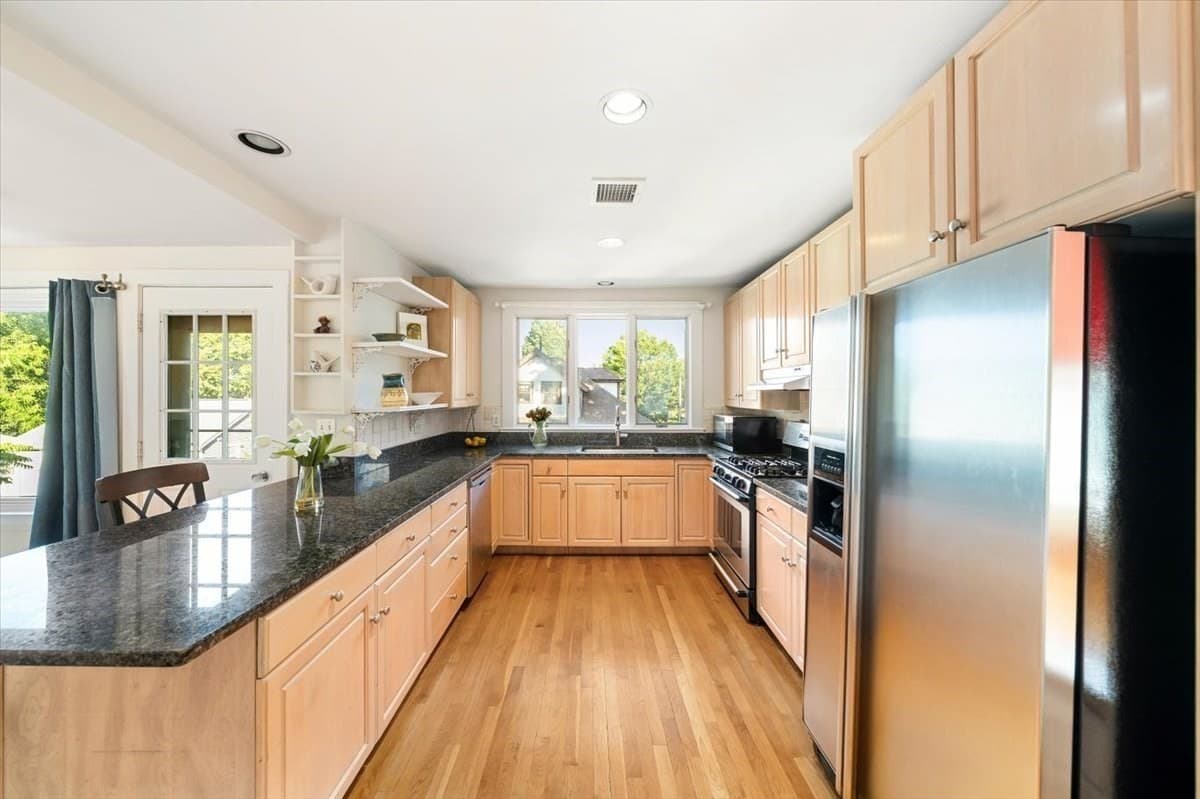 Condominium at 12 Barnes Rd # 2, Newton MA 02458, Newton, photo 9 of 41