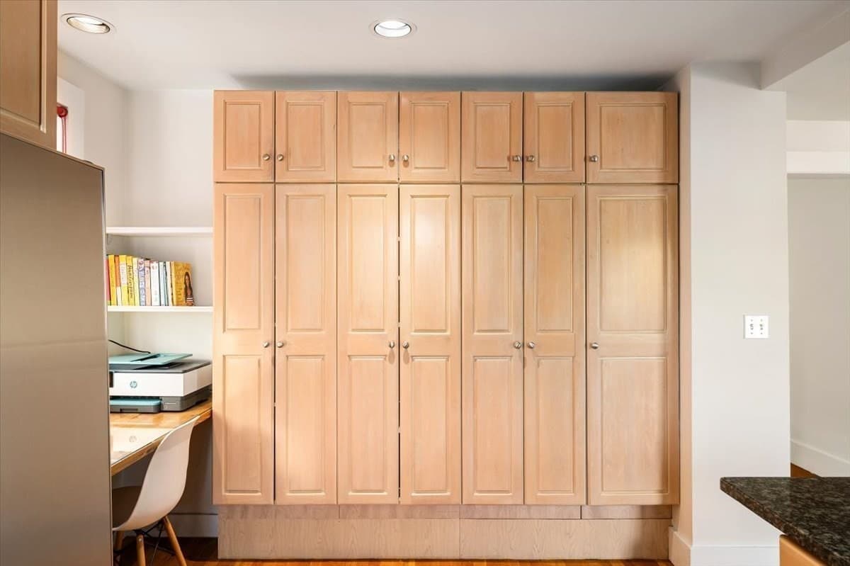 Condominium at 12 Barnes Rd # 2, Newton MA 02458, Newton, photo 11 of 41