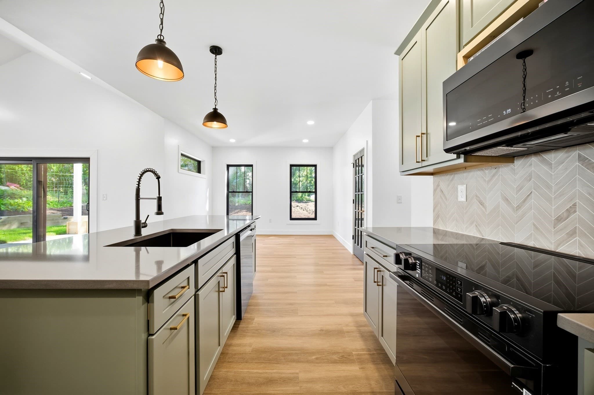 Single Family Residence at 15 Mckinley Ave, South Hadley MA 01075, South Hadley, photo 15 of 42
