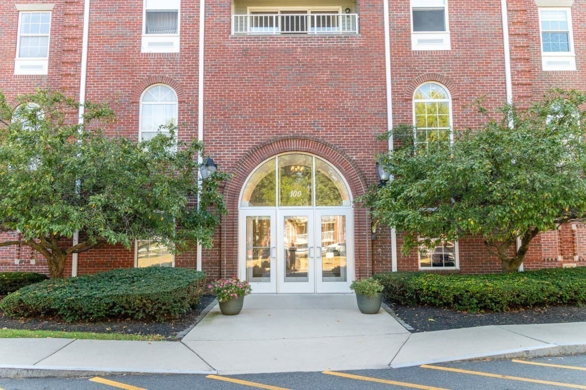 Condominium at 100 Boatswains Way # 308, Chelsea MA 02150, Chelsea, photo 11 of 34