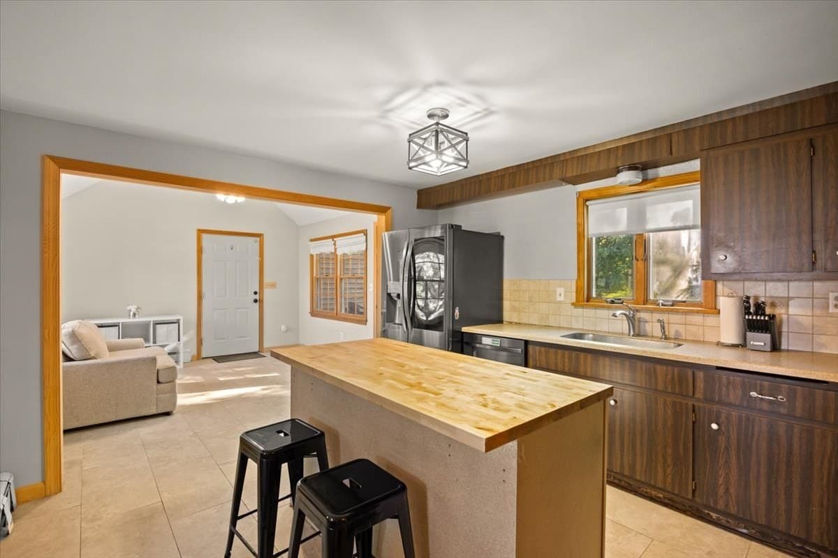 Single Family Residence at 337 Thatcher Street, Brockton MA 02302, Brockton, photo 11 of 41