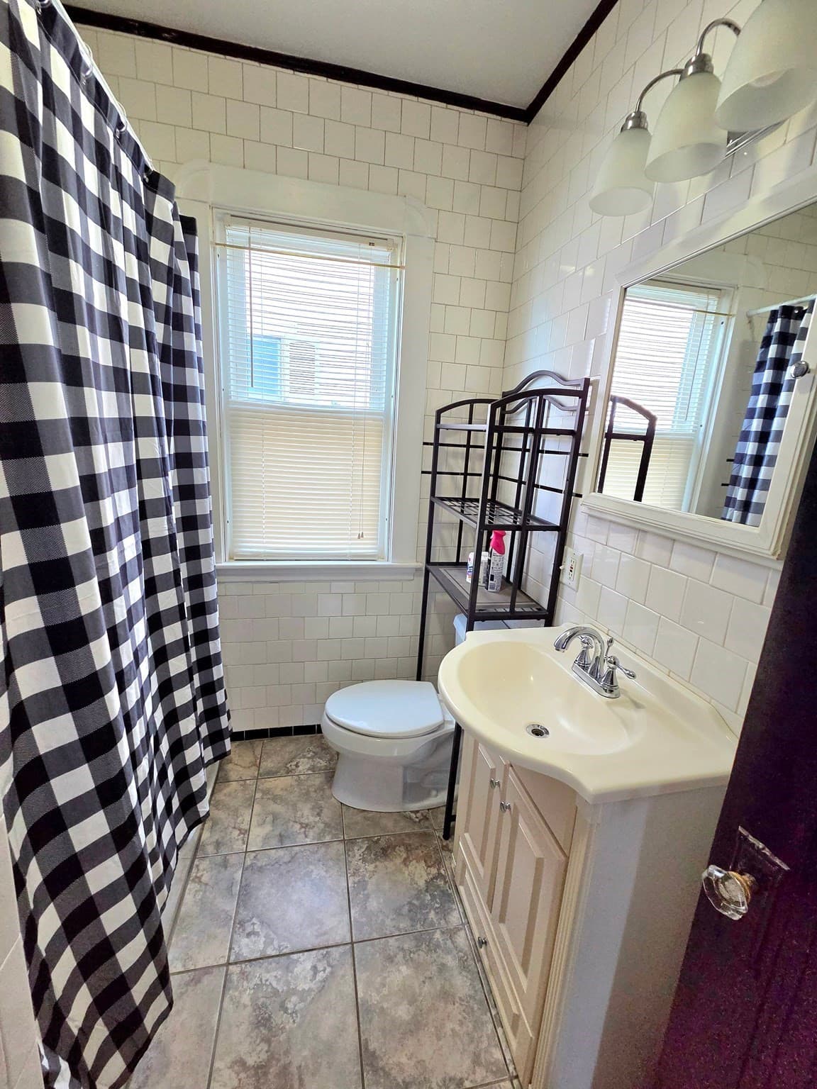 Single Family Residence at 42 Byron St, New Bedford MA 02740, New Bedford, photo 12 of 25