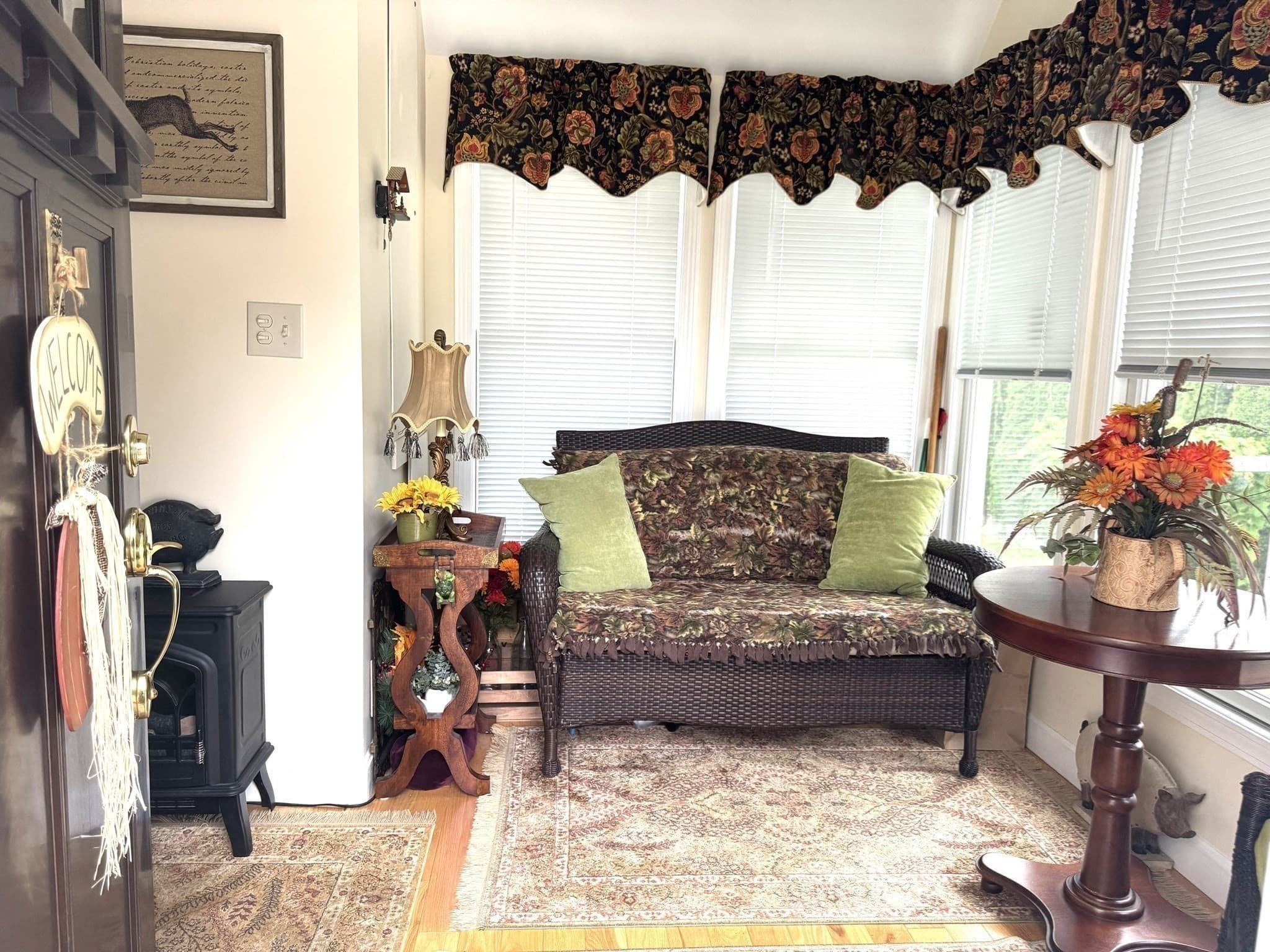 Single Family Residence at 170 Main St, Groveland MA 01834, Groveland, photo 6 of 37