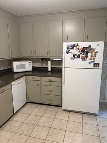 Single Family Residence at 39 Chevy Chase Rd, Worcester MA 01606, Worcester, photo 12 of 34