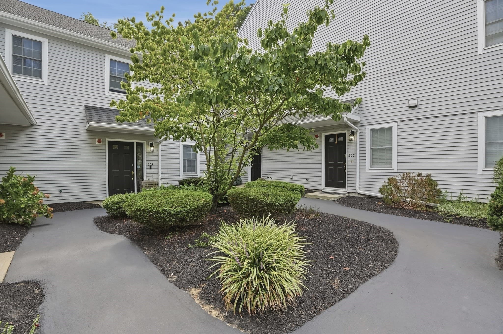 Condominium at 125 Highland St # 304, Taunton MA 02780, Taunton, photo 2 of 27