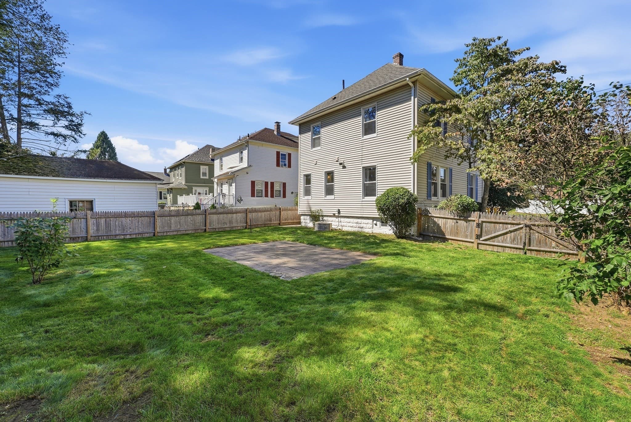 Single Family Residence at 57 Maple St, West Springfield MA 01089, West Springfield, photo 2 of 39