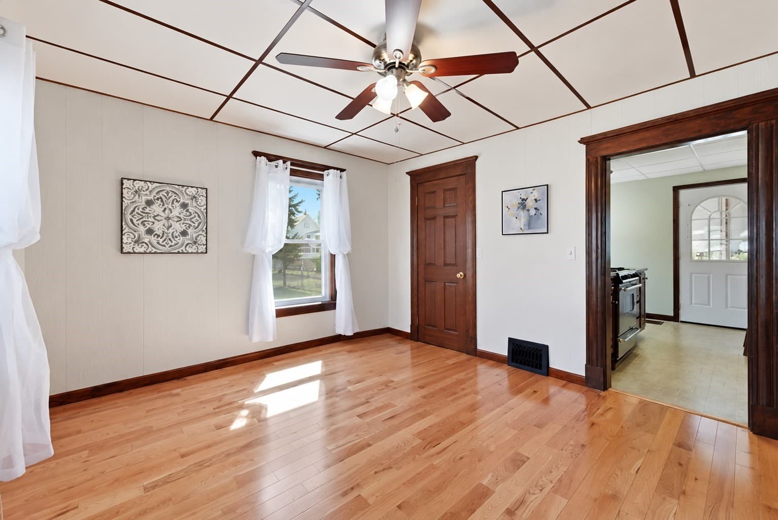 Single Family Residence at 57 Maple St, West Springfield MA 01089, West Springfield, photo 12 of 39
