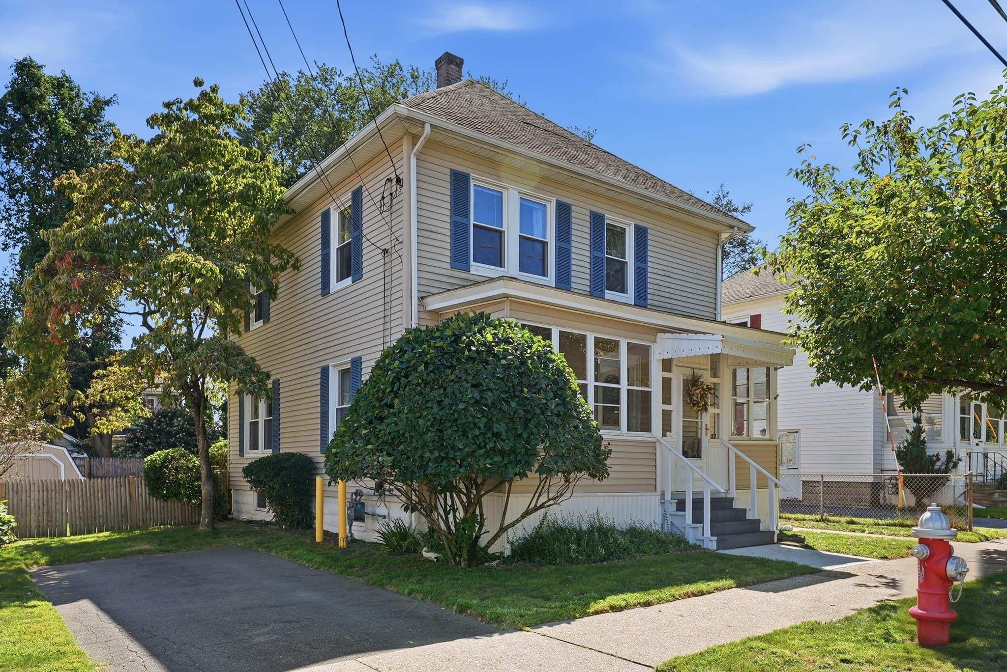 57 Maple St, West Springfield MA 01089