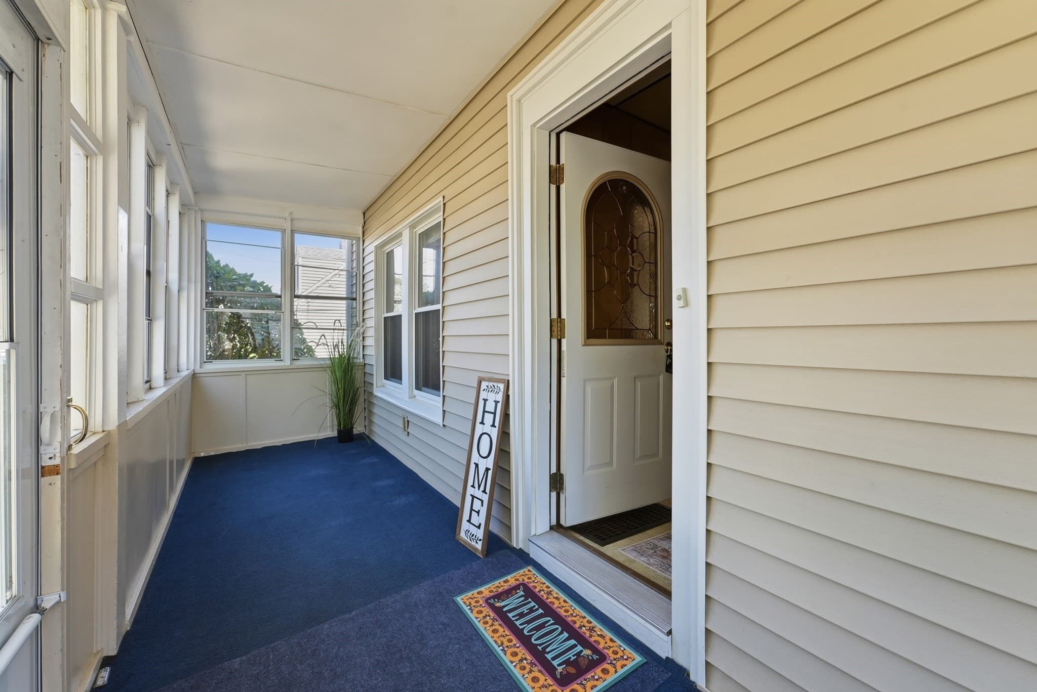 Single Family Residence at 57 Maple St, West Springfield MA 01089, West Springfield, photo 5 of 39