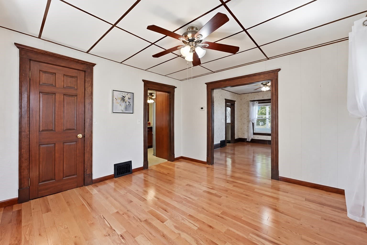 Single Family Residence at 57 Maple St, West Springfield MA 01089, West Springfield, photo 9 of 39