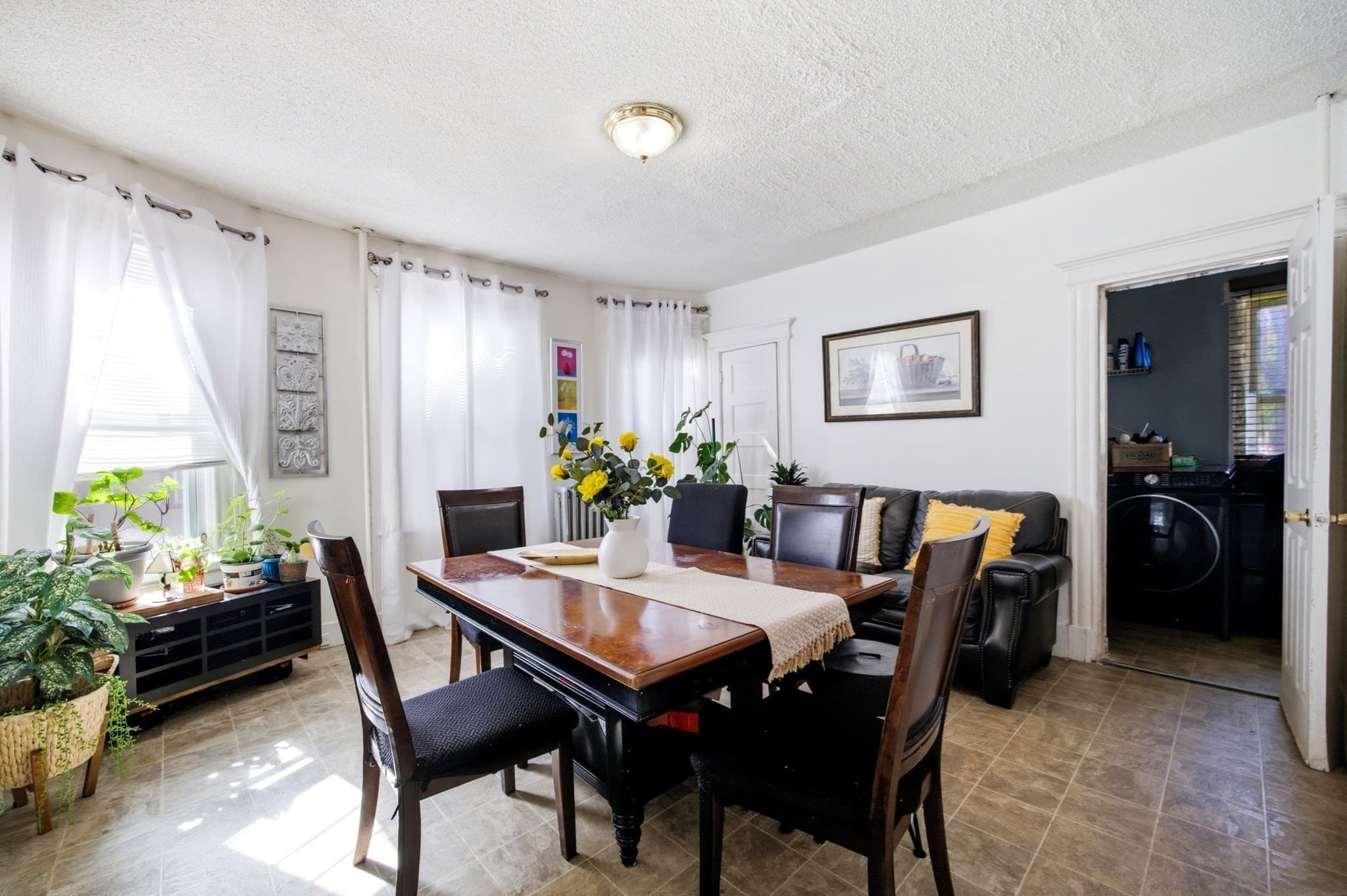 Single Family Residence at 28 Lyndale St, Springfield MA 01108, Springfield, photo 12 of 42