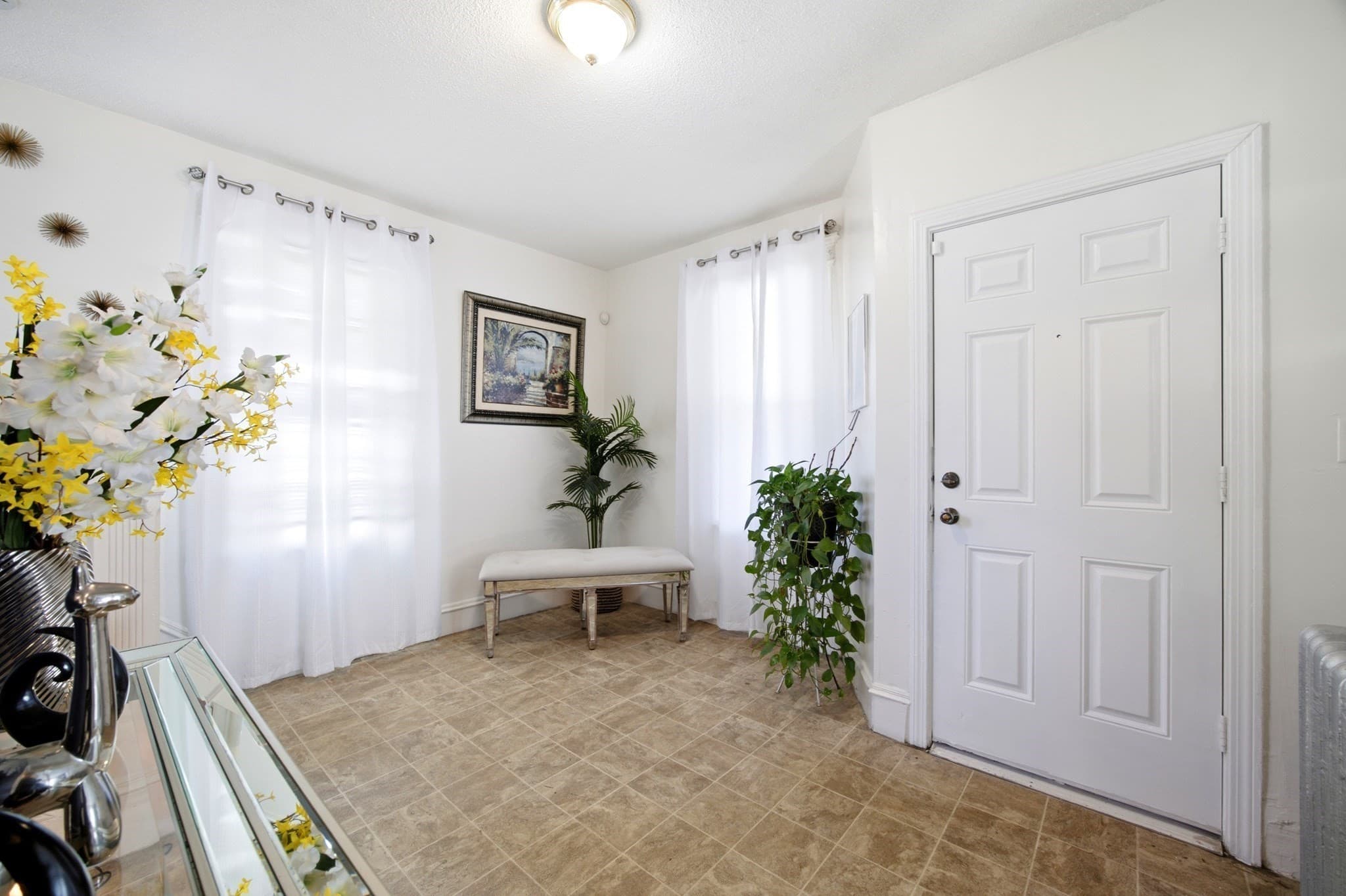 Single Family Residence at 28 Lyndale St, Springfield MA 01108, Springfield, photo 5 of 42
