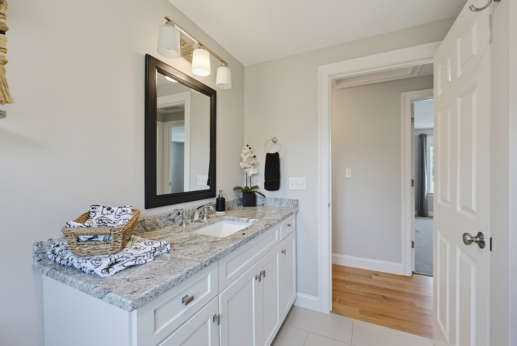 Single Family Residence at 21 Windward Way, Swansea MA 02777, Swansea, photo 22 of 40