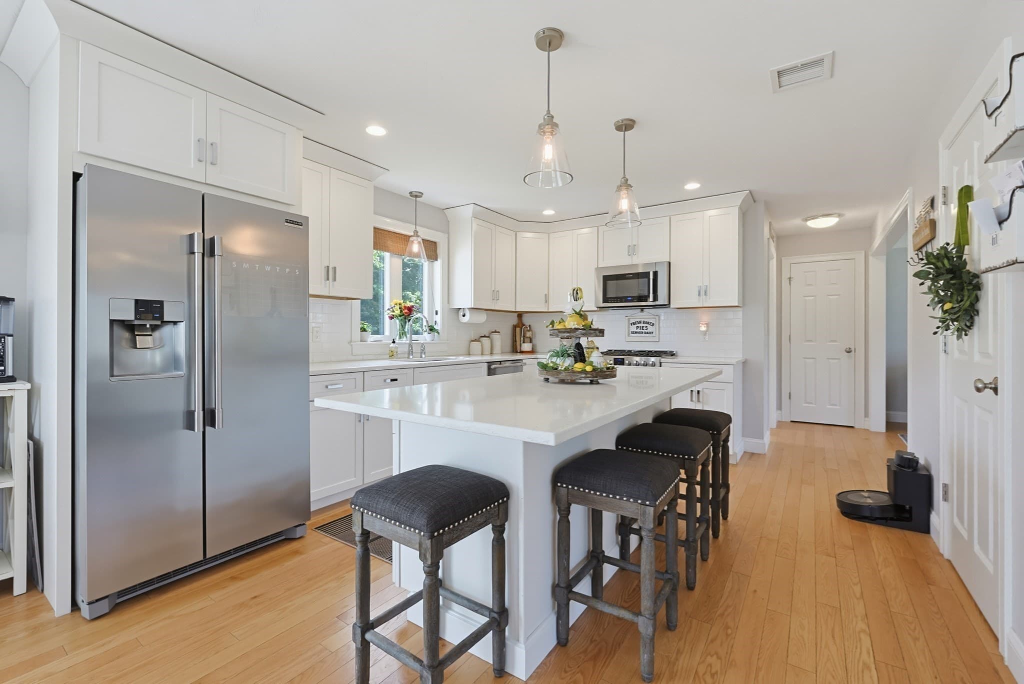 Single Family Residence at 21 Windward Way, Swansea MA 02777, Swansea, photo 7 of 40