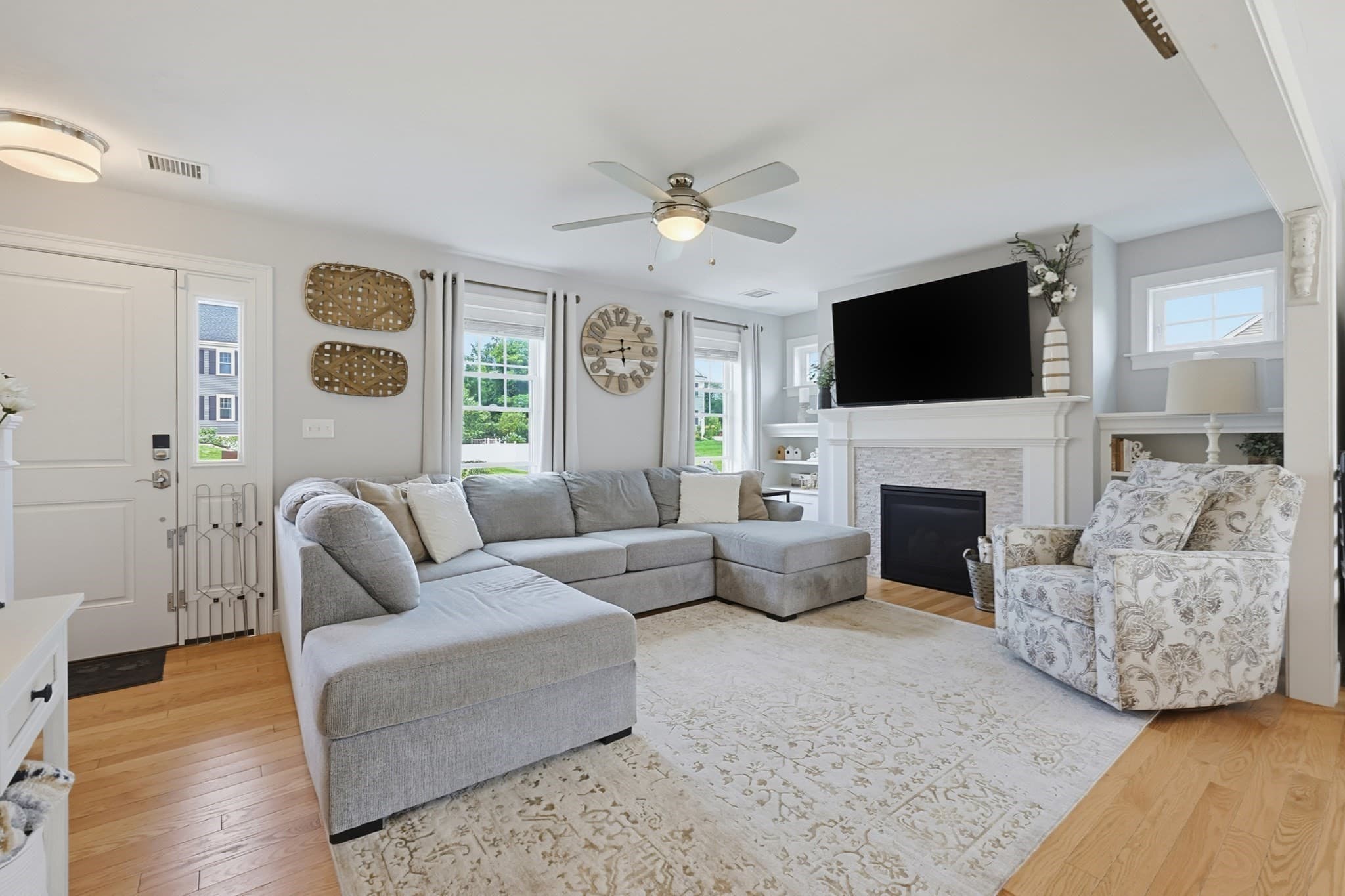 Single Family Residence at 21 Windward Way, Swansea MA 02777, Swansea, photo 4 of 40