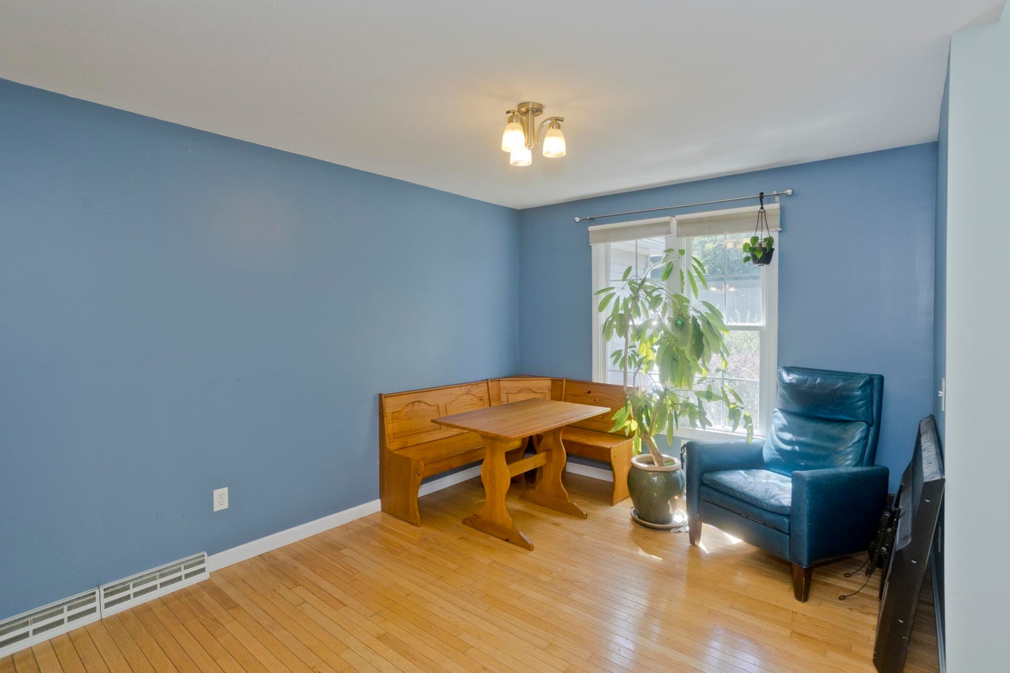 Single Family Residence at 3 Rita Mary Way, Westfield MA 01085, Westfield, photo 5 of 39