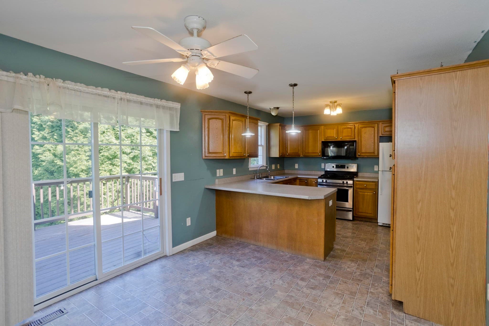 Single Family Residence at 3 Rita Mary Way, Westfield MA 01085, Westfield, photo 10 of 39