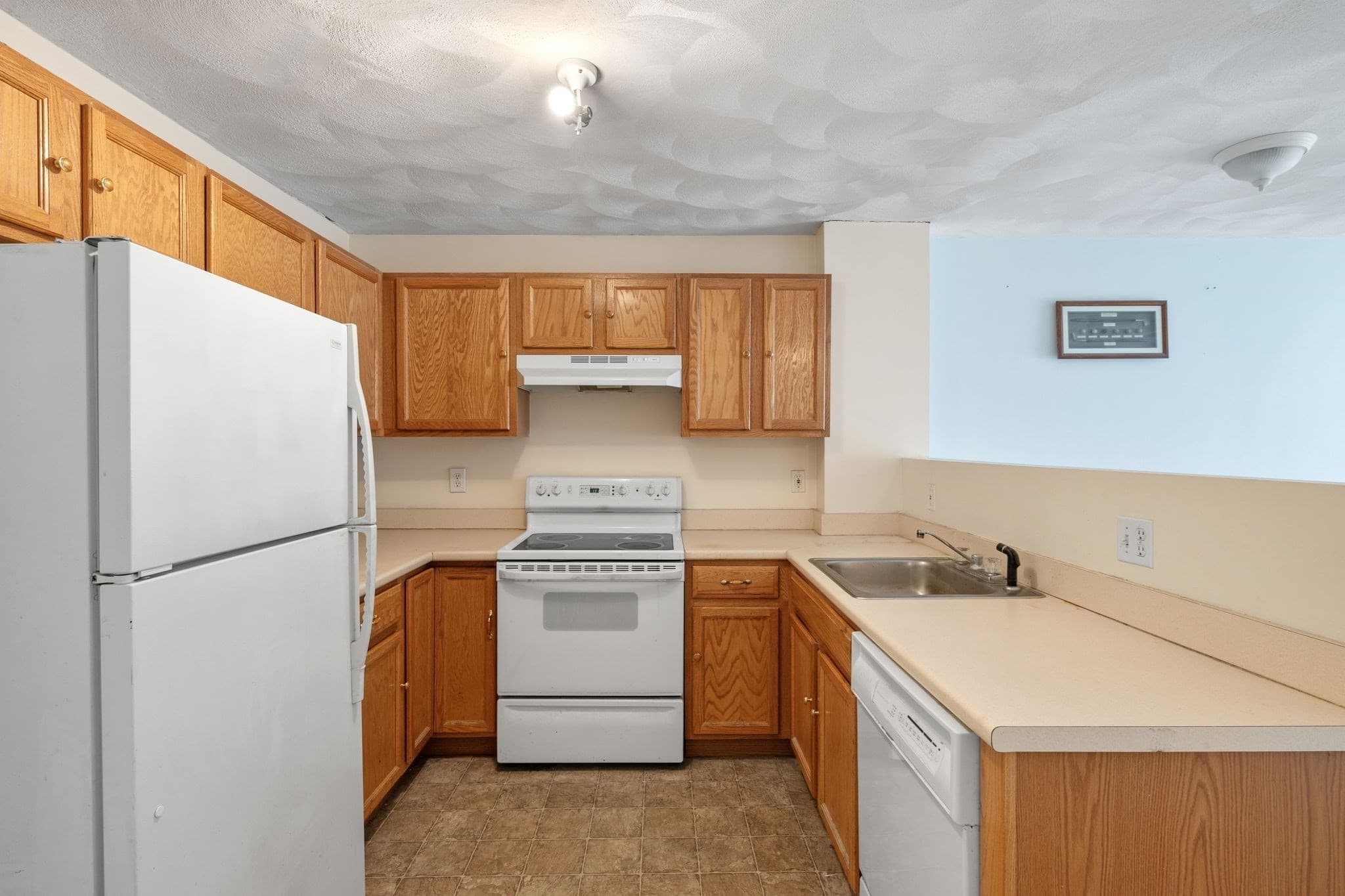 Condominium at 107 Foster St # 304, Peabody MA 01960, Peabody, photo 2 of 19
