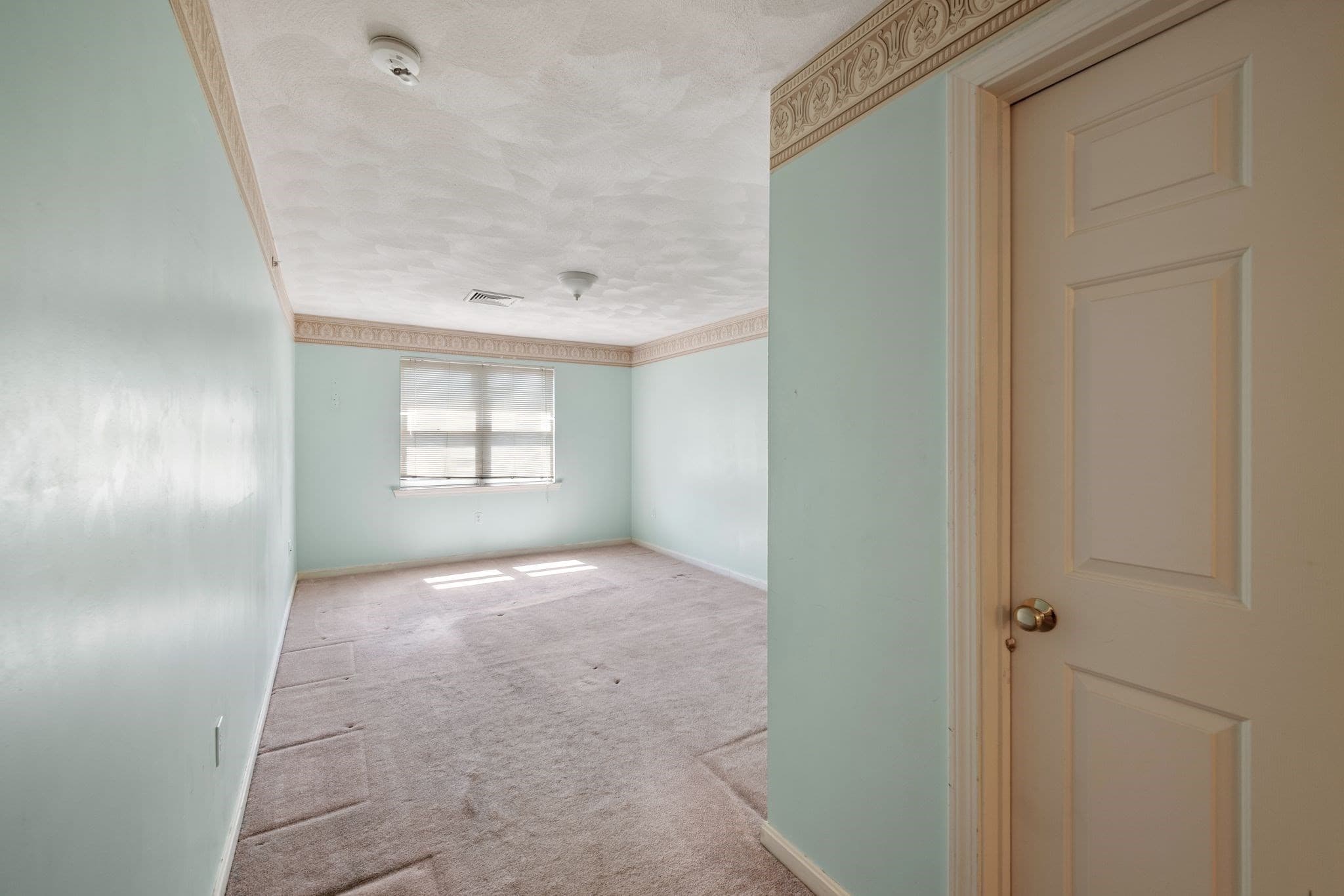Condominium at 107 Foster St # 304, Peabody MA 01960, Peabody, photo 9 of 19