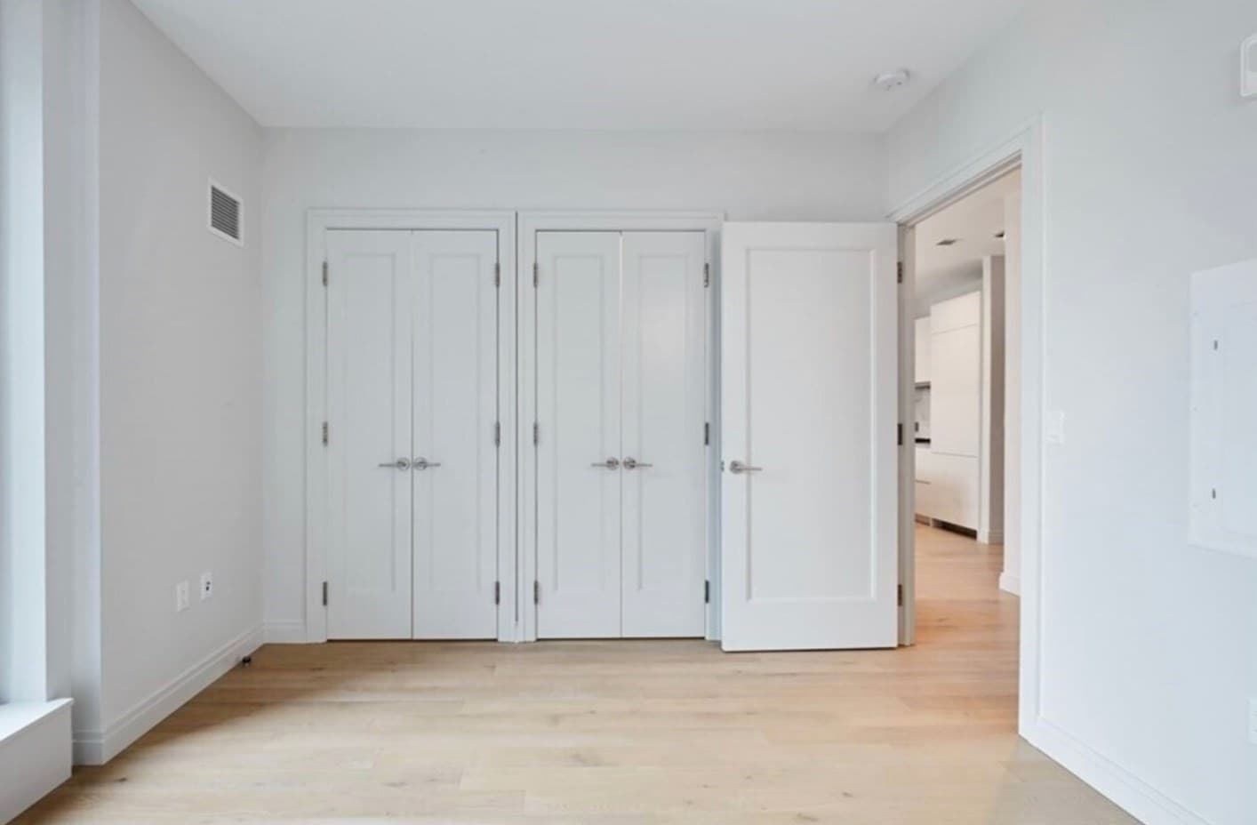 Condominium at 133 Seaport Blvd # 807, Boston MA 02210, photo 12 of 17