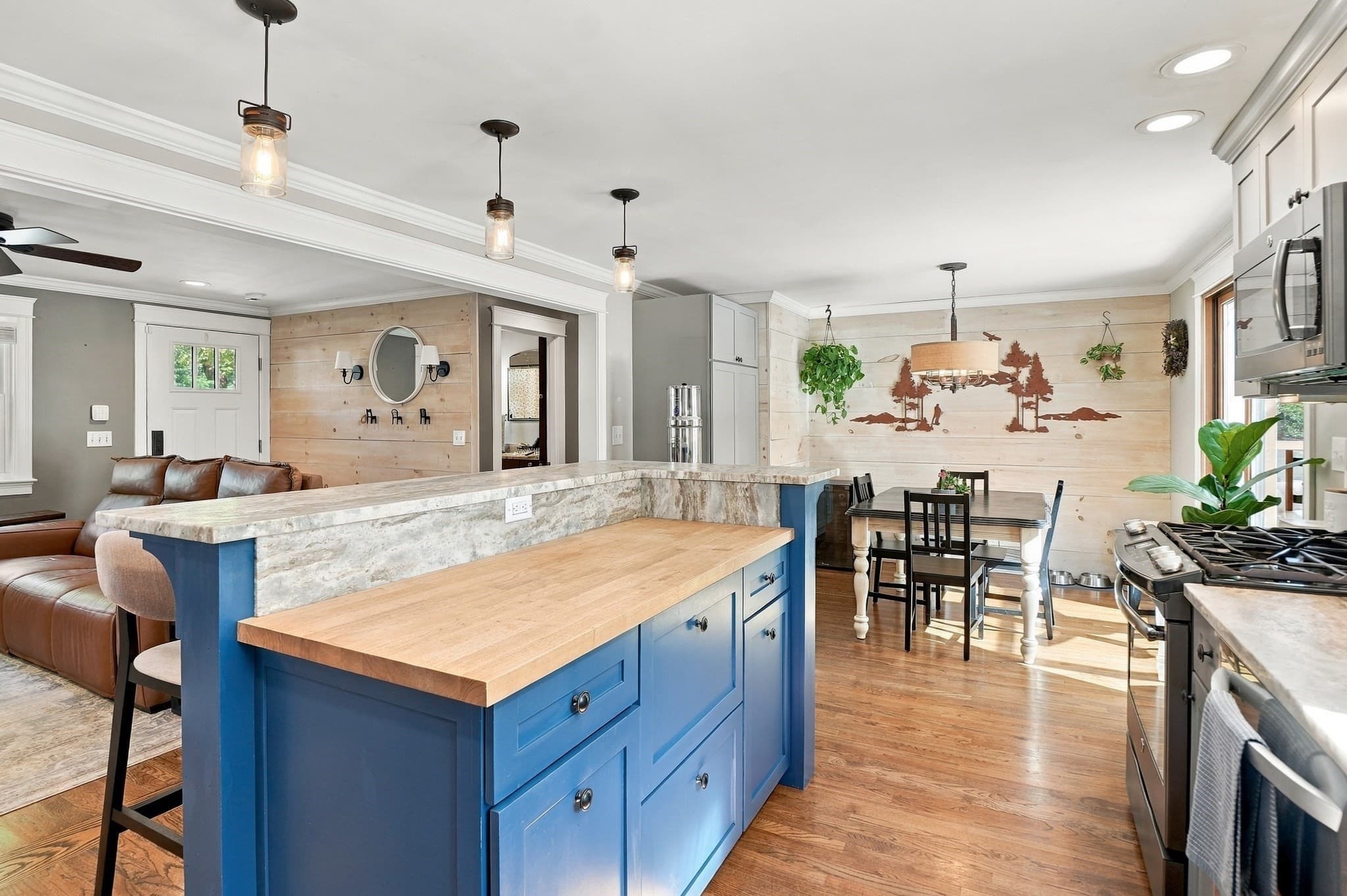 Single Family Residence at 71 Causeway St, Hudson MA 01749, Hudson, photo 9 of 28