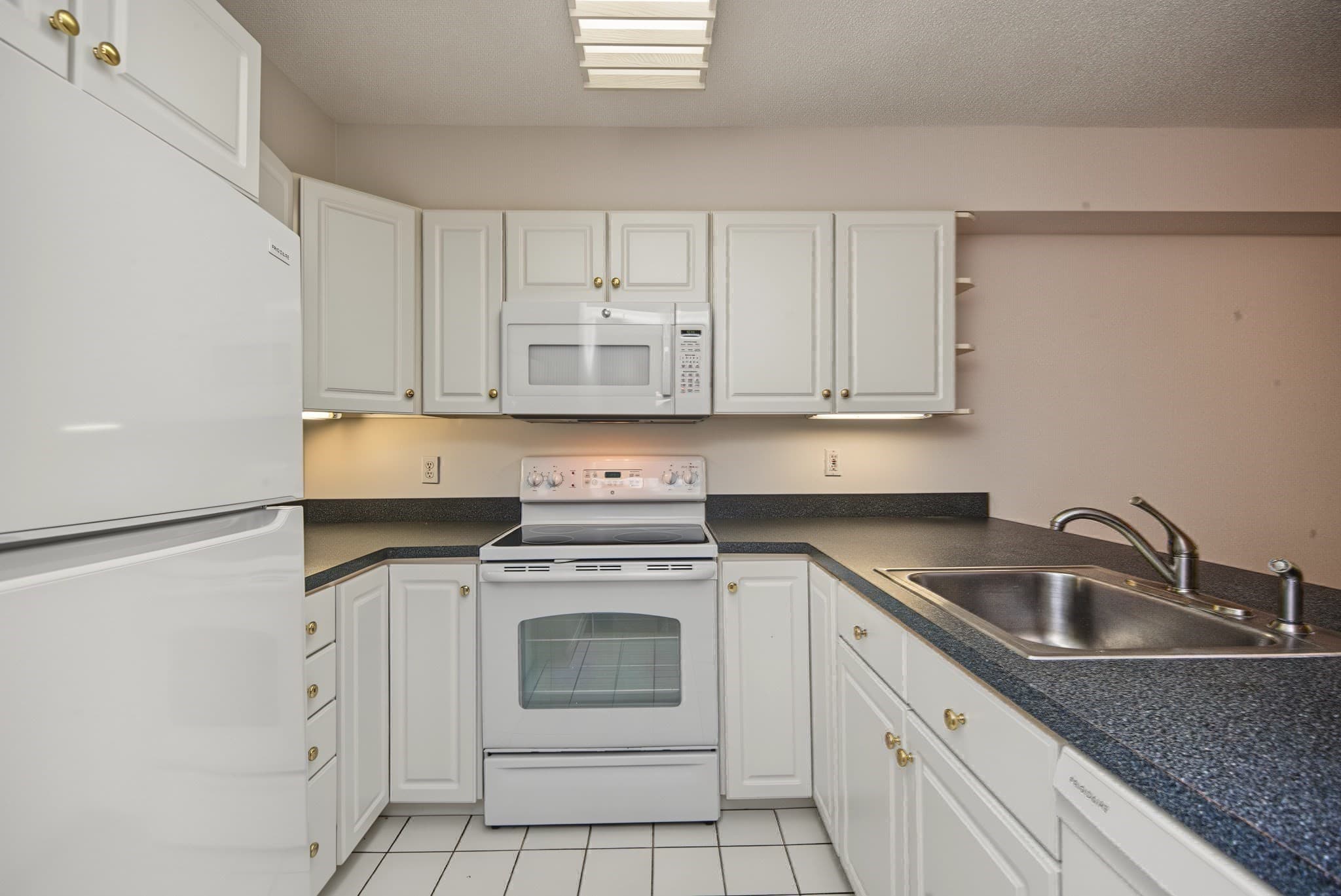 Condominium at 9 Canvasback Way # 9, Walpole MA 02081, Walpole, photo 16 of 42