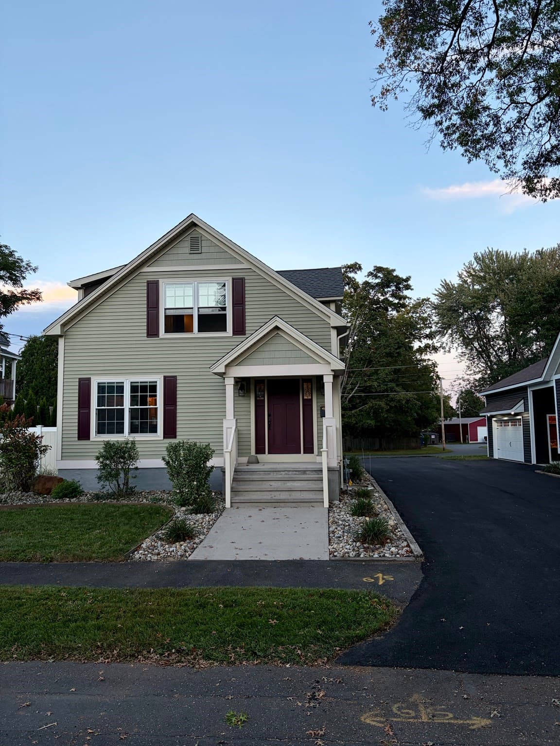 Single Family Residence at 7 Gold St, Westfield MA 01085, Westfield, photo 2 of 25