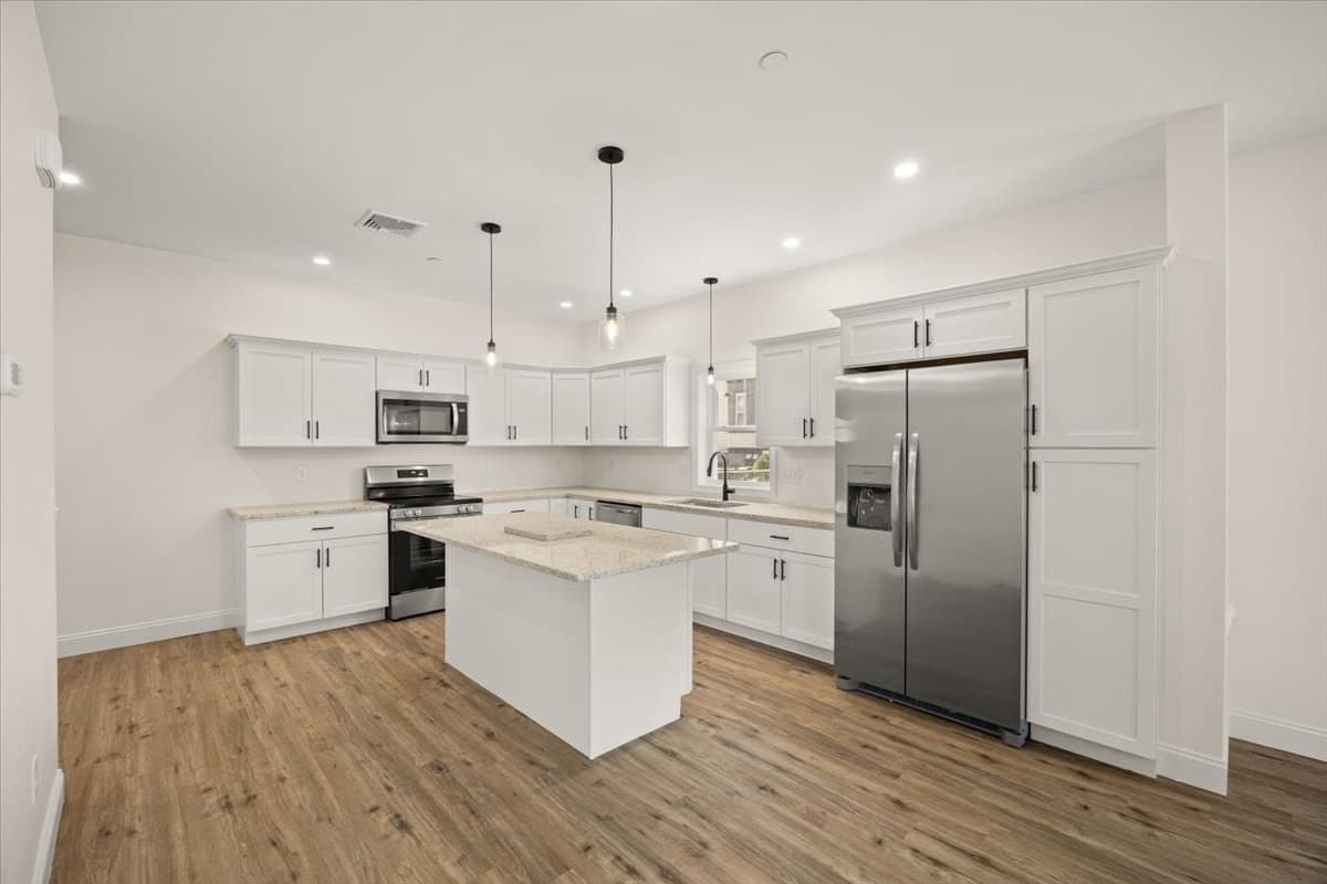 Condominium at 65 Wales Street # B, Taunton MA 02780, Taunton, photo 7 of 34