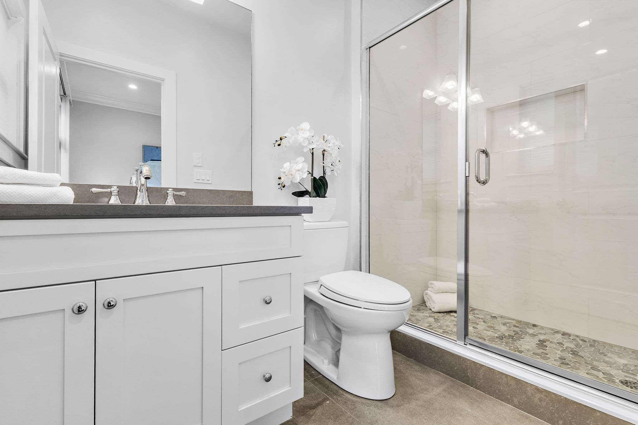 Condominium at 1525 Beacon St # 3, Newton MA 02468, Newton, photo 12 of 22