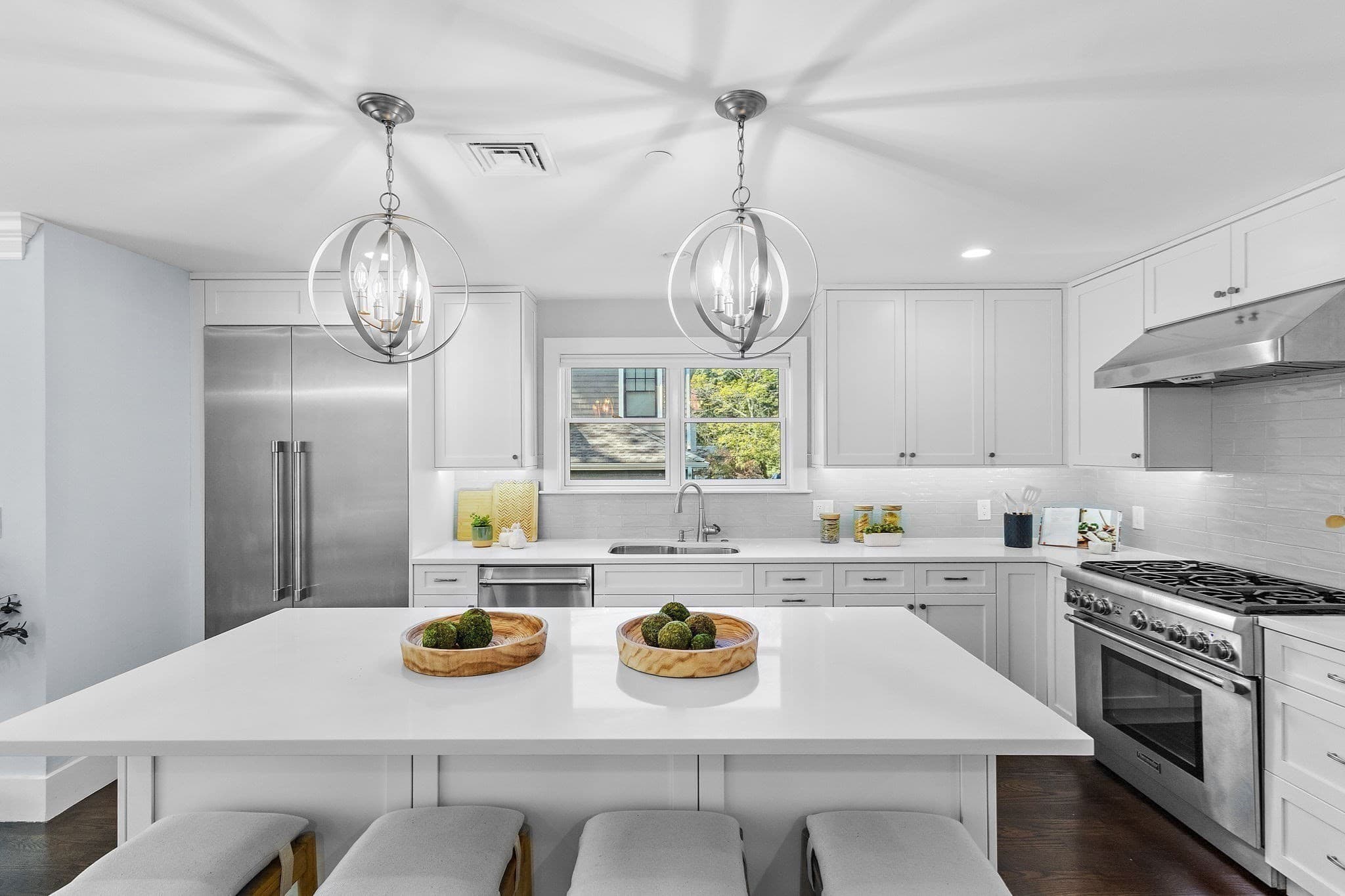 Condominium at 1525 Beacon St # 3, Newton MA 02468, Newton, photo 7 of 22
