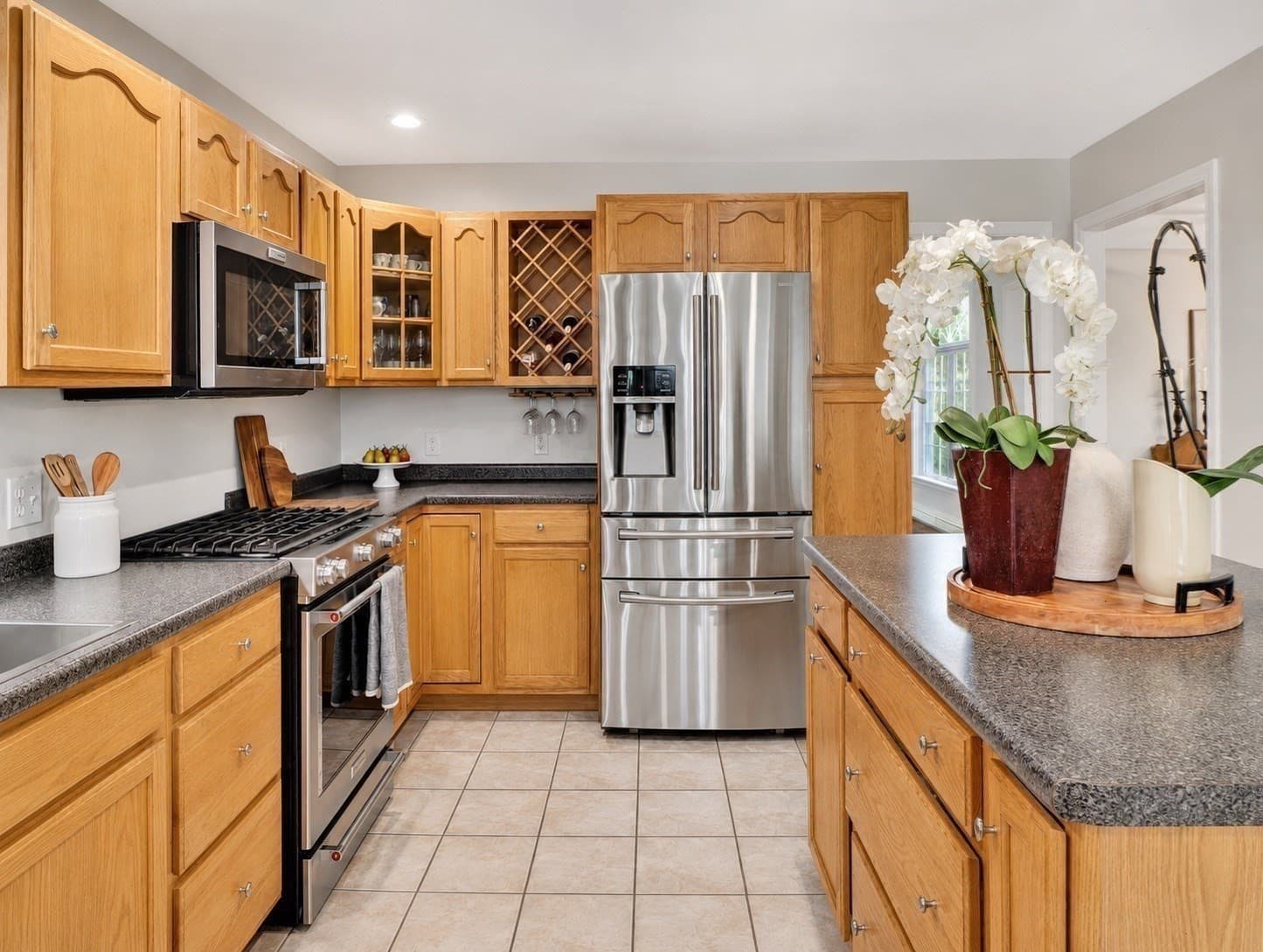 Single Family Residence at 38 Parris Farm Rd, East Bridgewater MA 02333, East Bridgewater, photo 10 of 42