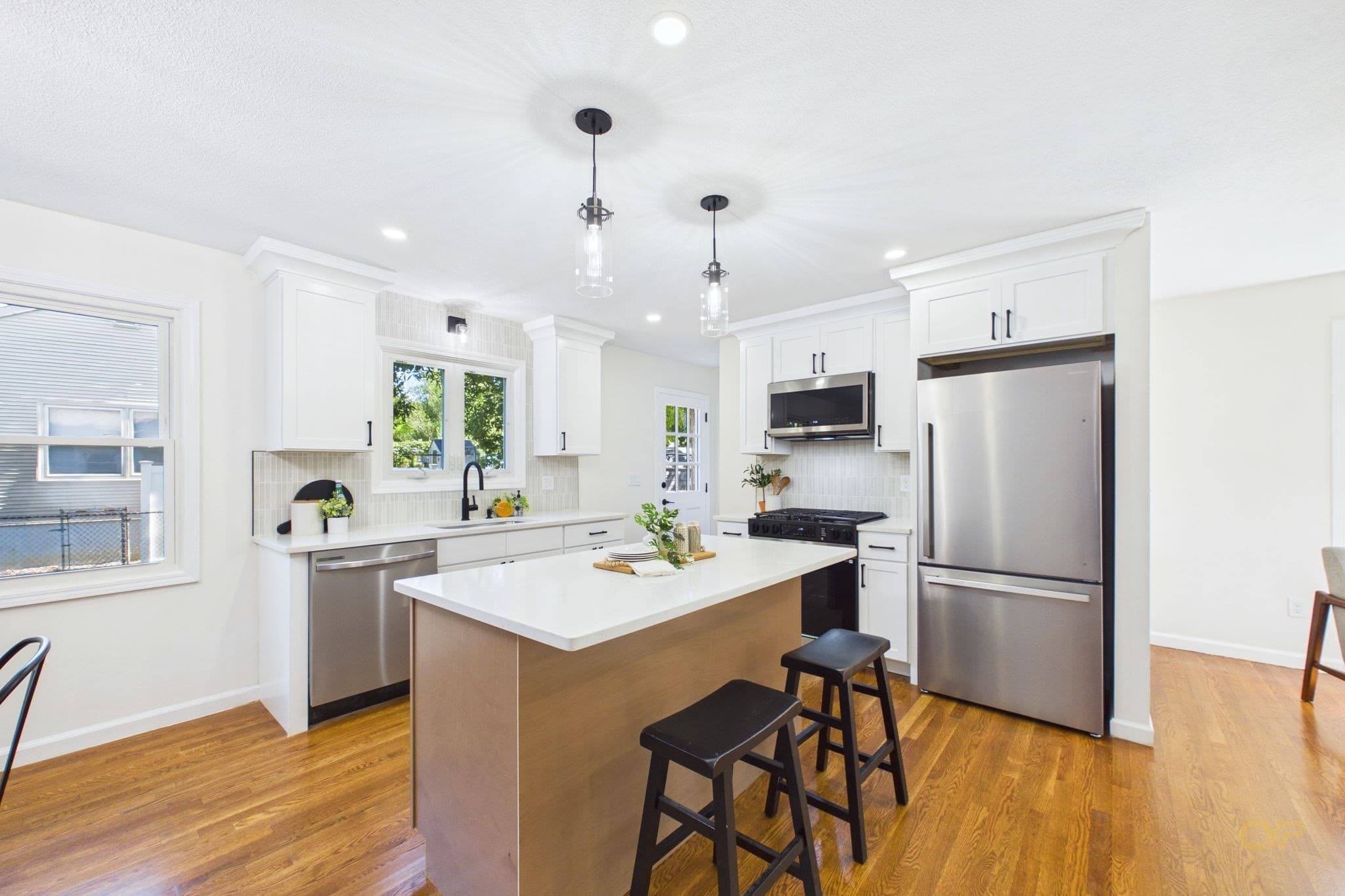 Single Family Residence at 109 Easton Street, New Bedford MA 02746, New Bedford, photo 8 of 34