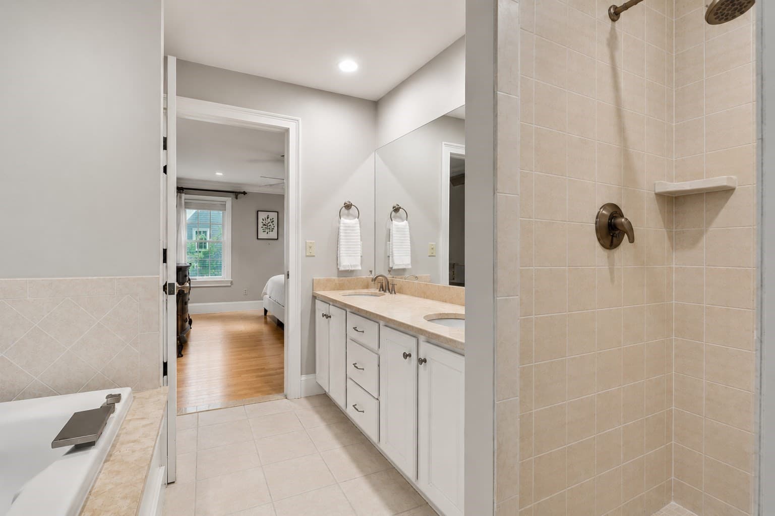 Condominium at 36 Journeys End Ln # 36, Lexington MA 02421, Lexington, photo 15 of 30