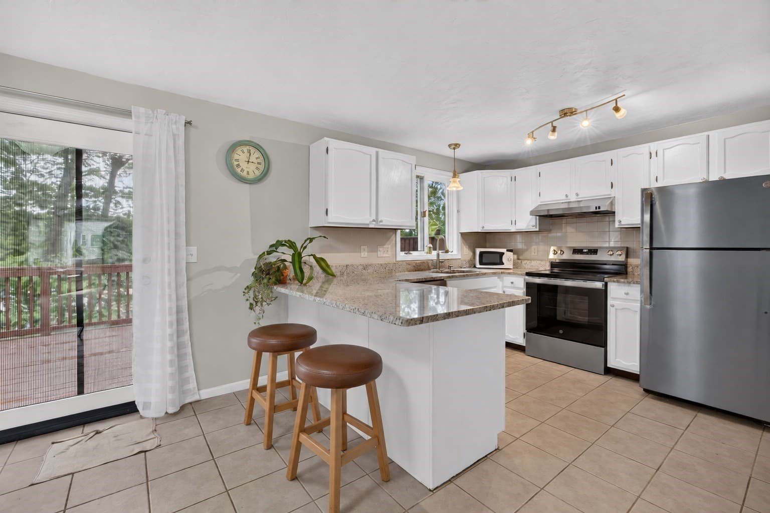 Single Family Residence at 126 Orton Street Ext, Worcester MA 01604, Worcester, photo 3 of 32