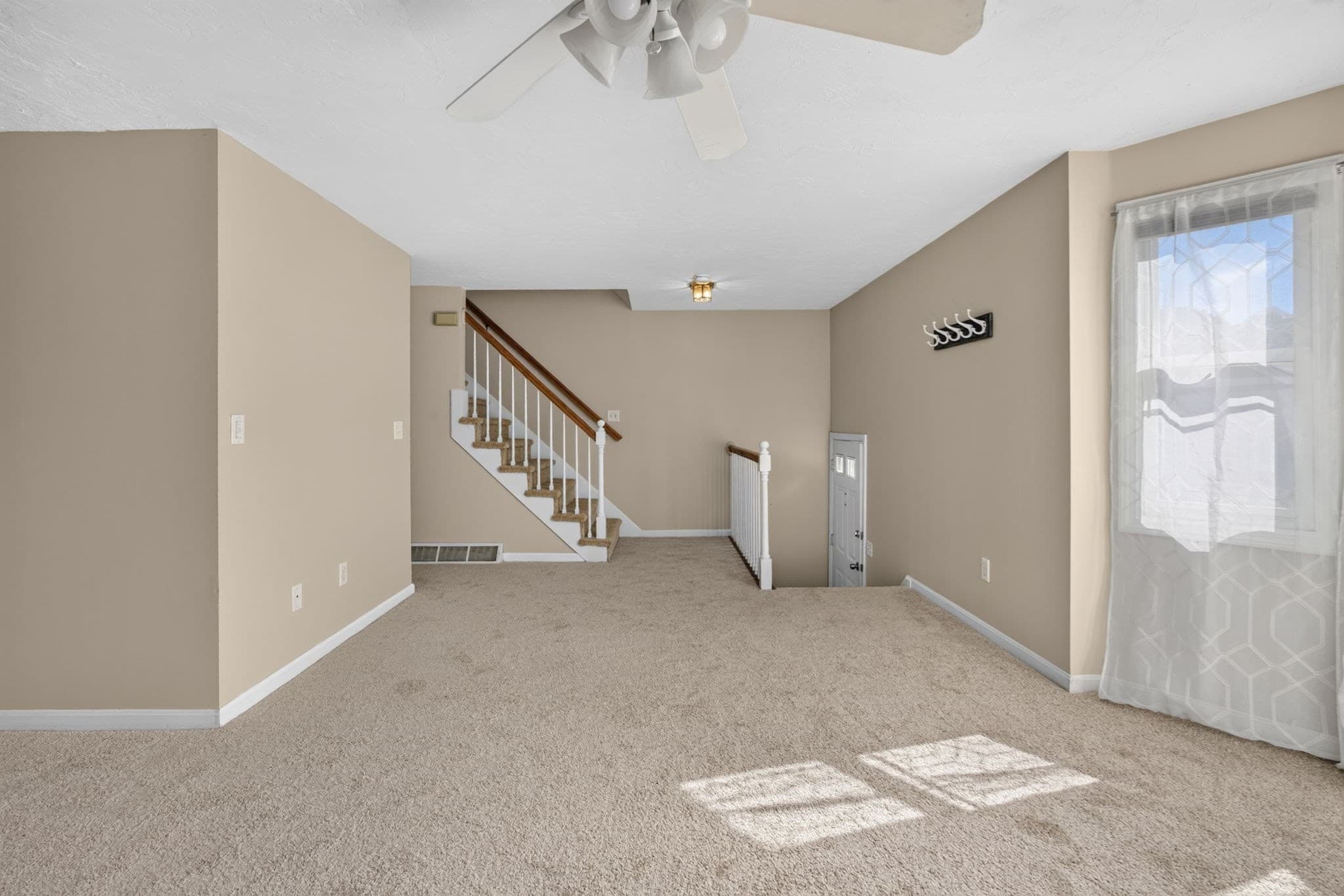 Single Family Residence at 126 Orton Street Ext, Worcester MA 01604, Worcester, photo 10 of 32