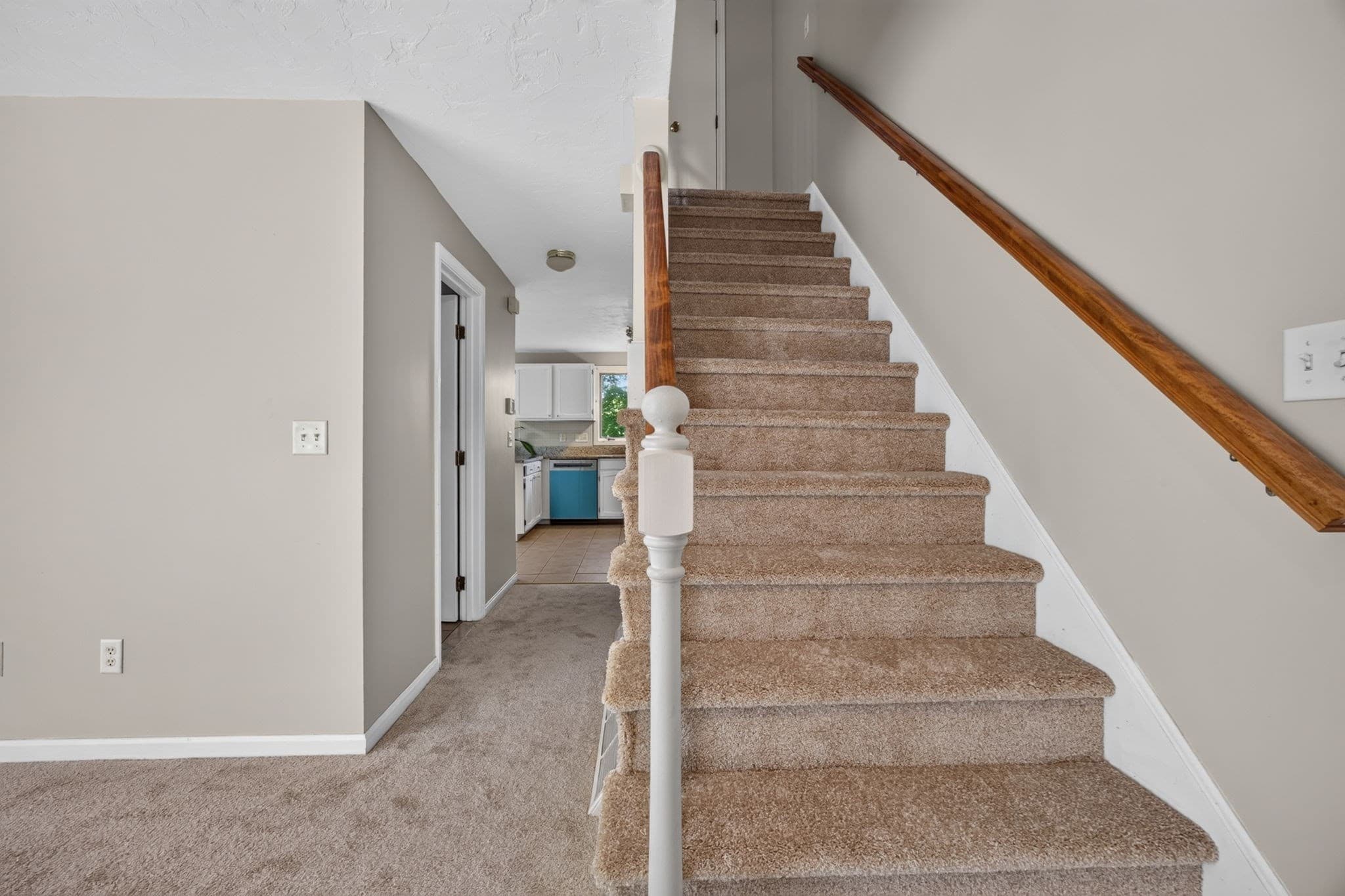 Single Family Residence at 126 Orton Street Ext, Worcester MA 01604, Worcester, photo 18 of 32