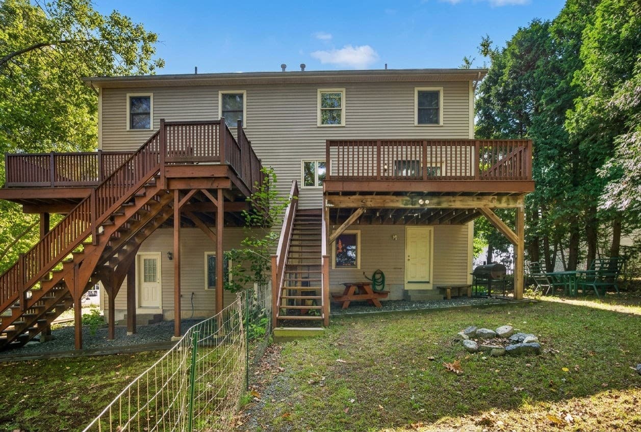 Single Family Residence at 126 Orton Street Ext, Worcester MA 01604, Worcester, photo 31 of 32